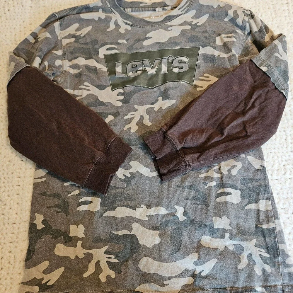 Levi's Boys Long Sleeve T-Shirt Brown Gray Camouflage Crew Cotton Size S 8 - 10 - Picture 1 of 7